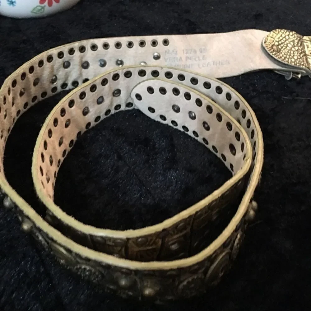 Vera Pelle Authentic Leather Metal Stone Croc Belt‎